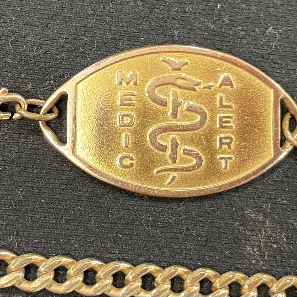 10k Gold Medic Alert Bracelet, 10k GF Face Plate and 585 Gold Clasp.